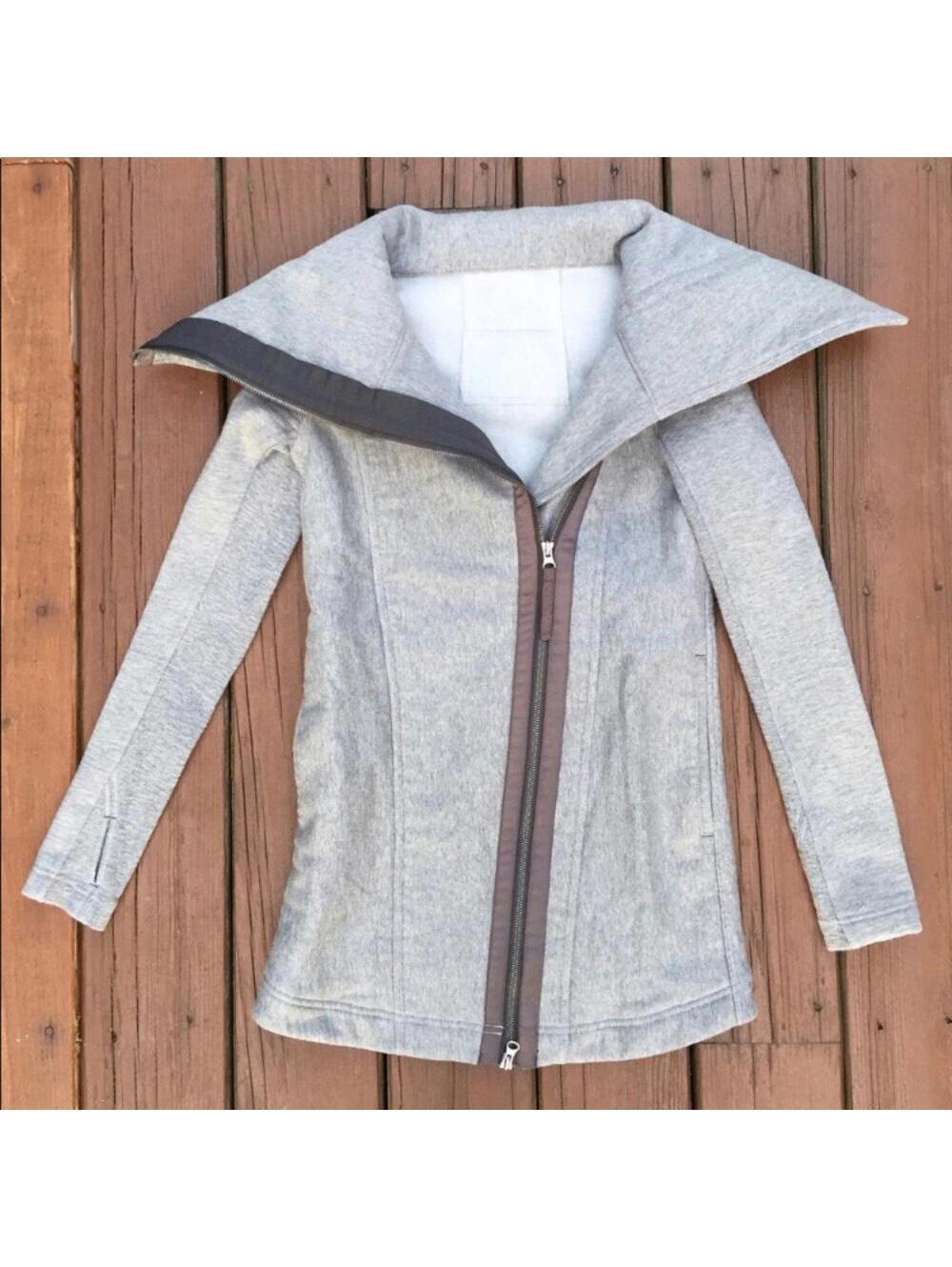 Lululemon SE extreme collared jacket size 2